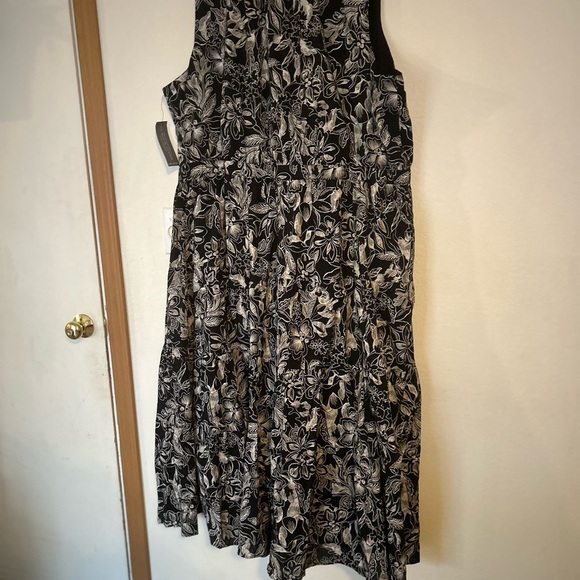 NWT Lane Bryant Black Shirred Scoop-Neck Tiered Maxi Dress Size 28 plus size - Picture 6 of 13